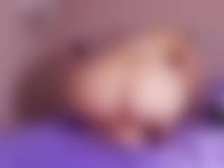 veronica-777's Live Sex Cam Show