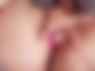 veronica-777's Live Sex Cam Show