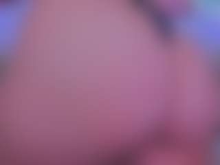 Live cam show with KitnissKiss - Moaning on livesexfox.com