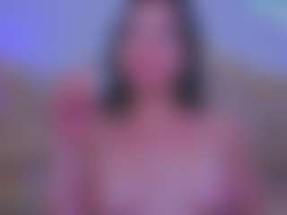 Live cam show with KitnissKiss - Moaning on livesuperchat.net