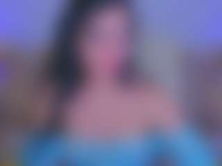Live cam show with KitnissKiss - Bedroom on sexylive.show