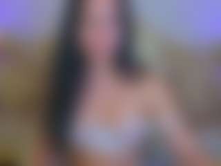 Live cam show with KitnissKiss - Small Tits on AdultVida.com