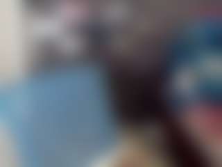 Live cam show with Diiosa_VX - Smoking on Camming Site