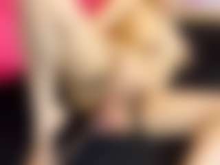 Live cam show with LaChula - Squirt on xDating