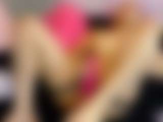 Live cam show with LaChula - Fingering on 1on1-livenow