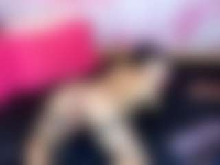 Live cam show with LaChula - Strip on StripNow