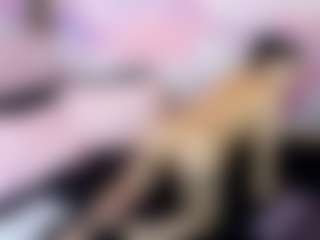 Live cam show with LaChula - Tease on Camsoda