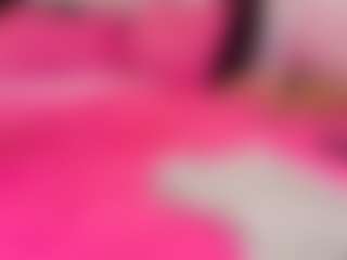 Live cam show with LaChula - Flirt MILF on livesuperchat.net