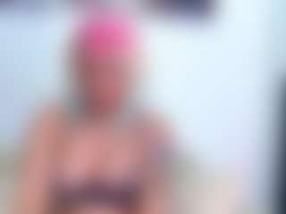 Live cam show with EvaMonroee - Handjob on WildCum