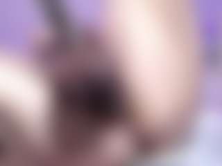 Live cam show with KateMoss1 - Ass Bouncing on Uber Horny