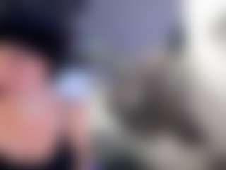 Live cam show with KateMoss1 - Deepthroat on SxyPornLive