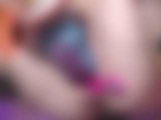 Live cam show with KateMoss1 - Shaved Pussy MILF on Camsoda
