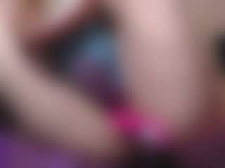 KateMoss1 MILF webcam performer live streaming