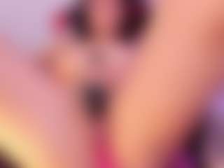 Live cam show with KateMoss1 - Skinny MILF on Milfs Live