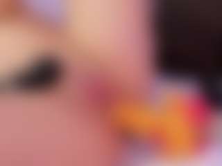 KateMoss1 MILF webcam performer live streaming