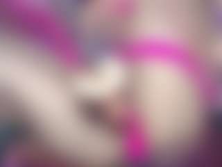 Live cam show with KateMoss1 - Little on Dare Cams