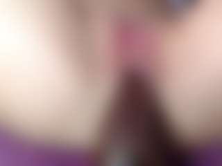 KateMoss1 MILF webcam performer live streaming