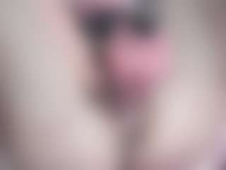 KateMoss1 MILF webcam performer live streaming