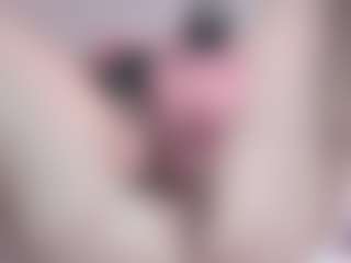 Live cam show with KateMoss1 - Camel Toe on livesuperchat.net