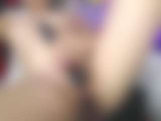 Live cam show with KateMoss1 - Public MILF on CamwithHer