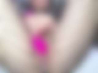 KateMoss1 MILF webcam performer live streaming