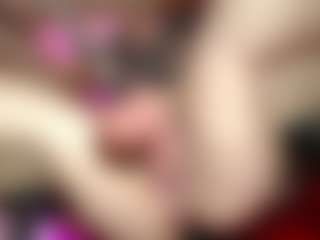 Live cam show with KateMoss1 - White MILF on Camsoda | colombia