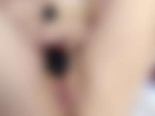Live cam show with KateMoss1 - Skinny on Latina Girls