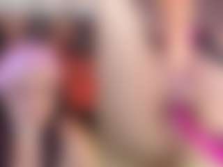 KateMoss1 MILF webcam performer live streaming