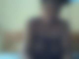 Live cam show with Linah Vee - Ebony on Camming Site | kenya