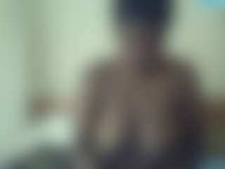 Linah Vee's Live Sex Cam Show