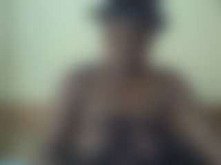 Linah Vee's Live Sex Cam Show