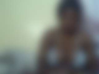 Linah Vee's Live Sex Cam Show