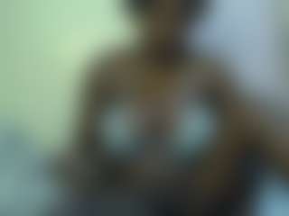 Live cam show with Linah Vee - Twerking on camwithhim.com