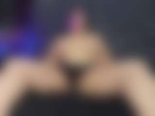 Live cam show with ArethaOzz - MILF on Ass Tok