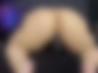 Live cam show with ArethaOzz - Full Nudity on MyBangCams