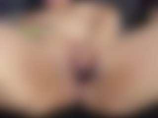 ArethaOzz's Live Sex Cam Show