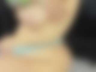 Live cam show with ArethaOzz - Mature on TeamSkeetLive