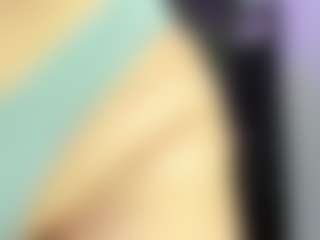 ArethaOzz MILF webcam performer live streaming