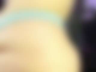 Live cam show with ArethaOzz - Full Nudity on boobsie.com