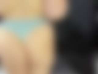 Live cam show with ArethaOzz - Mature on Stripli.com