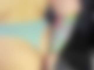 Live cam show with ArethaOzz - Nature on Milfs Live