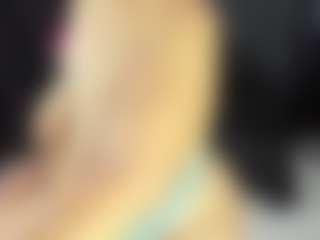 Live cam show with ArethaOzz - Mature on Milf Play