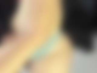 Live cam show with ArethaOzz - Mature on Milfs Live