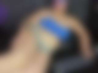 Live cam show with ArethaOzz - MILF on Free Soda