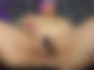 Live cam show with ArethaOzz - Squirt on CSO-WL