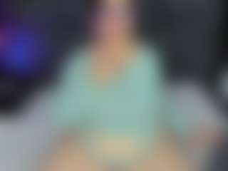 Live cam show with ArethaOzz - Mature on studioflirtlive.com