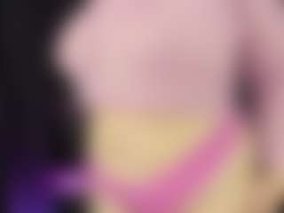 ArethaOzz MILF webcam performer live streaming