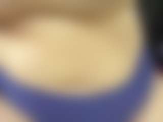 Live cam show with ArethaOzz - Big Tits Mature on liverealitysex.com