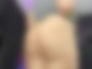 ArethaOzz's Live Sex Cam Show