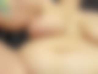 Live cam show with ArethaOzz - Mature MILF on Soda Cam
